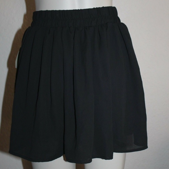 GUESS CHIFFON SKIRT COLOR BLACK SIZE M - Picture 4 of 5